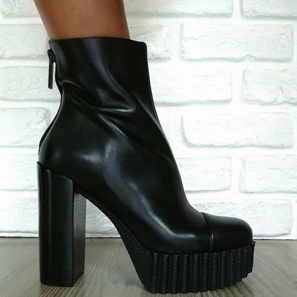 hoka shoes womens size 9